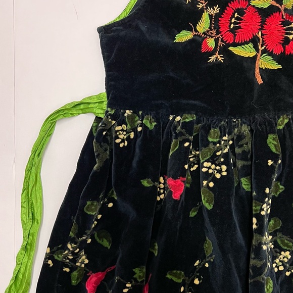 April Cornell Girls 9/10 Black Velvet Floral Embroidered Vintage Flare Dress - Picture 5 of 10